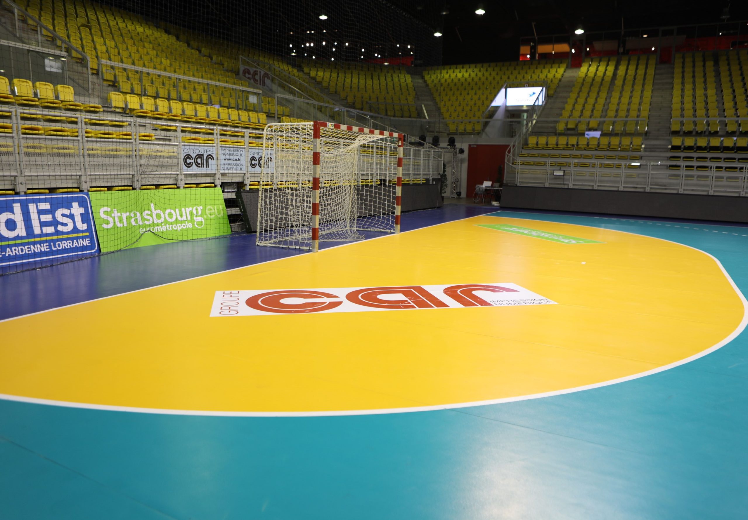 Adhésifs pour sol collé pour un match handball eurotournoi